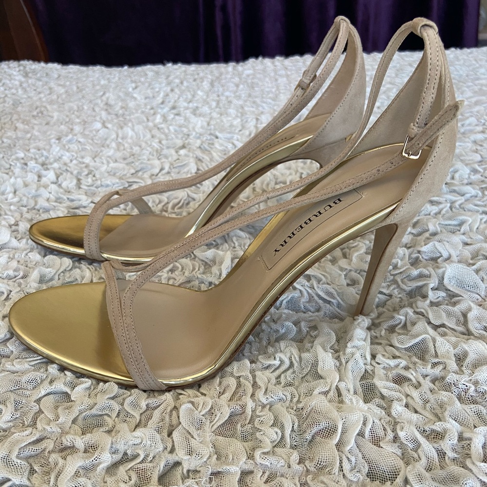 Burberry Annabel Heels - Picture 4 of 8